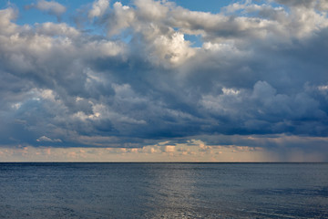 Obraz premium clouds over the sea