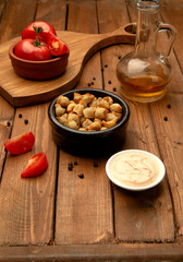 fried dushbara with side sauce and tomato