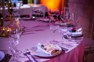 Table setting and decoration of the festive table.