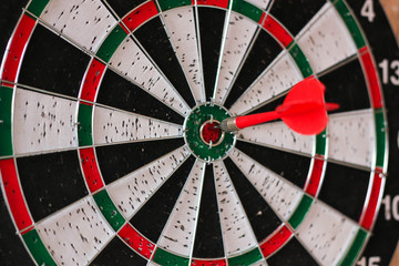 TARGET ARROW SHOOTING - THROWING TO GOAL