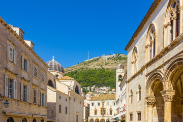 Fototapeta na wymiar Srd Hill seen from the center of Dubrovnik, Croatia