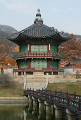 Gyeongbokgung Palace is the palace of the Joseon Dynasty and is a landmark of Korea.