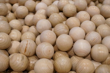Lots of balls made of wood