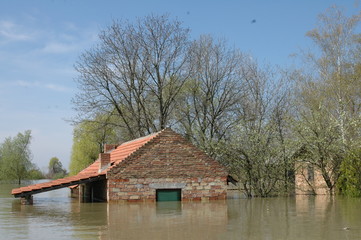 Fototapeta na wymiar House immersed in the flood