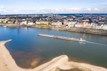 Fototapeta premium Rheinufer in Düsseldorf - Germany
