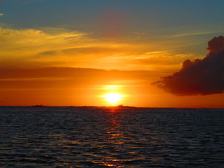 Fototapeta premium exploring tropical island paradise