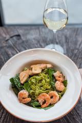 Green Tagliatelle Pasta with Spinach, Prawns and Chicken