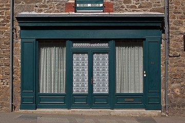 boutique abandonnée        