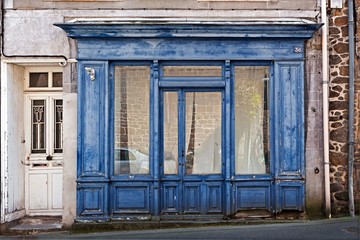 boutique abandonnée        