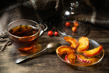 Cup of tea and caramelized apples