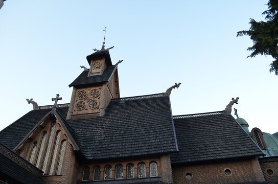 Świątynia Wang w Karpaczu, przed zachodem słońca
