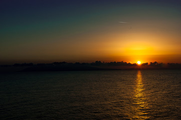 Fototapeta premium Sun goes down