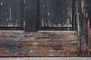古い木製の扉