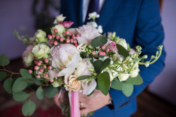 Exquisite bridal bouquet. Many different colors.