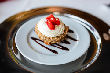 Delicioso postre de fresas con chocolate