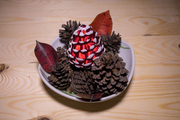 Esfera de piña roja