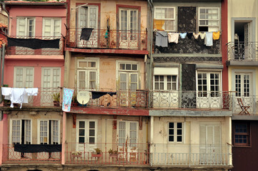 Fototapeta na wymiar Facade in Porto
