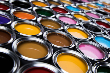 Fototapeta premium Rainbow colors, Group of tin metal cans