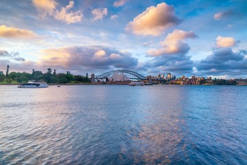 Fototapeta premium Opera House view from Mrs Macquarie's Chair on twilight time