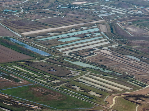 vue a&eacute;rienne de marais salants &agrave; Brouage en Charente Maritime en France
