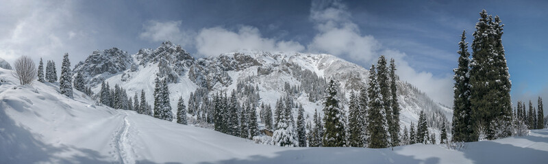 Allphotokz Tuyuk-Su 20060410 8755 5D