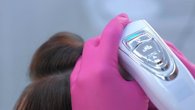 Trichoscopy bilder – Bläddra bland 281 stockfoton, vektorer och videor ...