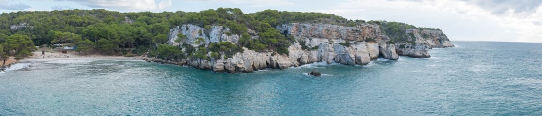 Fototapeta na wymiar Calla Macarella, une des plus belles plages de Minorque, îles Baléares.