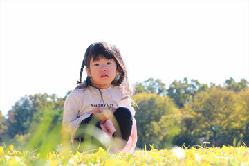 3歳の女の子　アウトドア