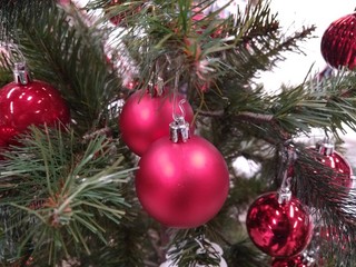 Obraz na płótnie Canvas Christmas and new year tree toy red