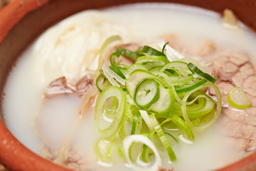 Seolleongtang, Korean ox bone soup 