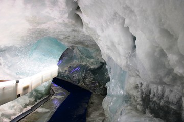 Im Gletscher © andtam1