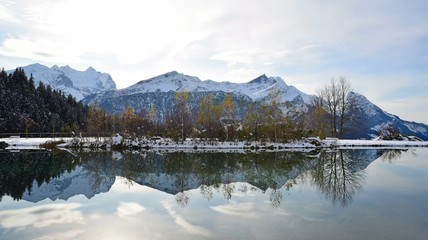 Fototapeta na wymiar winter view at Badesee Hasliberg Switzerland