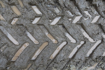 SPUREN TRAKTORREIFEN . TRACTOR TIRES TRACKS © LitterART