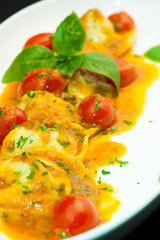 pasta with tomatoes and basil