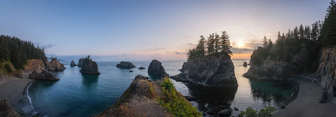 Muurstickers Panorama of Secret Beach in Oregon during a sunset © Michael