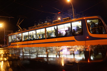Plakat tram at night