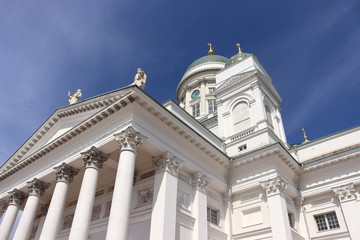Fototapeta premium Cathedral in Helsinki on an sunny day in Finland on holiday. Travelling with cruise ship in summer.