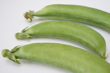 スナップえんどう　スナップ　えんどう　野菜　接写　白バック