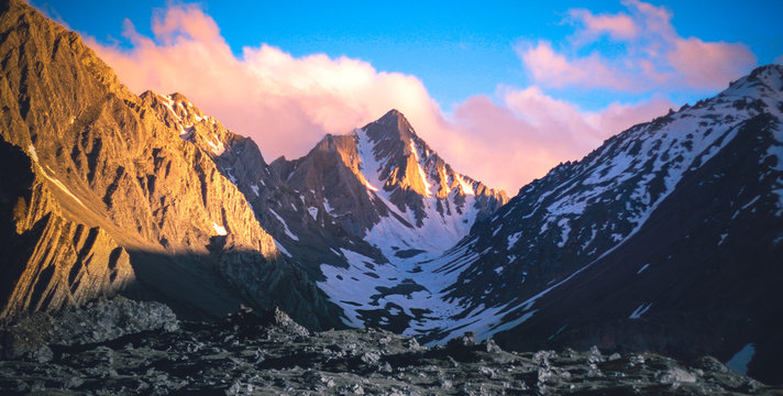 beautiful view of mountain ranges © nika