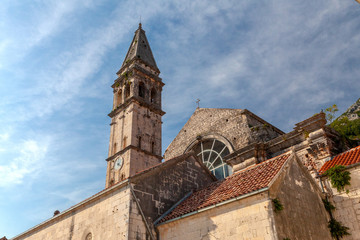 Fototapeta na wymiar ancient temple, bell tower Perast, Montenegro