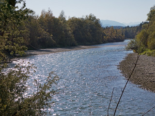 Isar Fluß und Landschaft bei Wolfratshausen