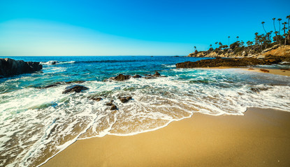Laguna Beach shore on a sunny day © Gabriele Maltinti
