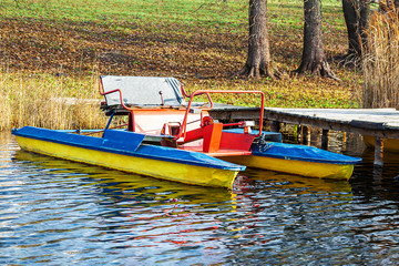 Fototapeta na wymiar Catamaran on the water at the wharf.