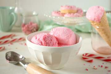 Food photography of a retro 50's diner style peppermint ice cream in a white bowl