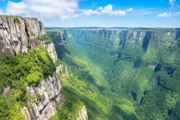 Fototapeta na wymiar Beautiful landscape of Canyon Fortaleza - Cambara do Sul- Rio Grande do Sul - Brazil