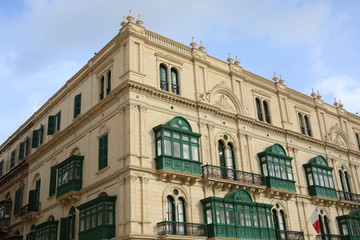 Fototapeta na wymiar Valletta bei Sonne