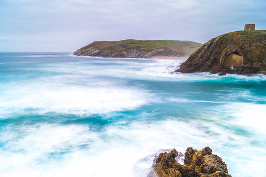 Ermita de Santa Justa y playa de Tagle, Ubiarco, Cantabria