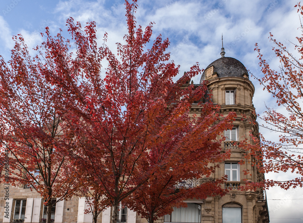 Canvas Prints Brive-la-Gaillarde (Corrèze, France) - Vue automnale