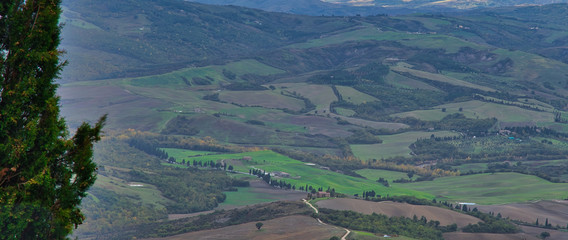 Naklejka premium 019-11-05 ITALIAN COUNTRYSIDE IN TUSCANY 1