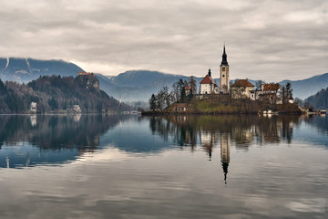 Fototapeta na wymiar Lake Bled with island and church